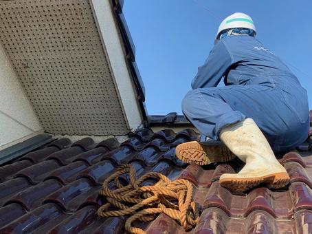 現場で施工する職人